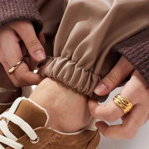 ASOS DESIGN faux leather sweatpants Size 12 Women’s - Picture 10 of 11